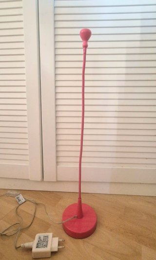 Lámpara de escritorio flexible Ikea rosa
