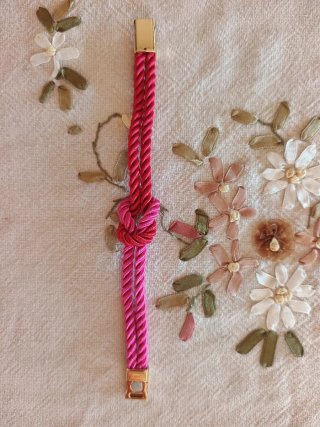Pulsera nudo rosa y rojo Bijou Brigitte