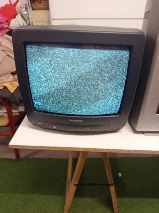 Lote 4 TVs Antiguas Philips y Singer , Bluesky .
