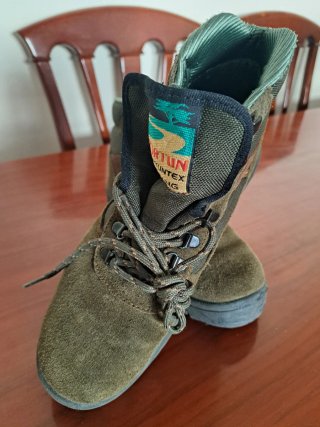 Botas de montaña/trabajo marrones y verdes