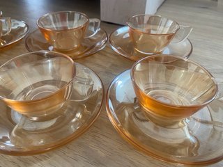 6 Tazas de Café con Platillos de Cristal