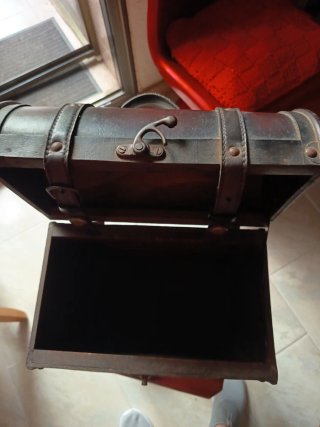 Cofre baúl madera y cuero