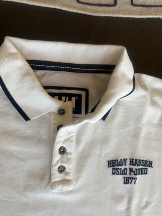 Polo Helly Hansen manga corta blanco.