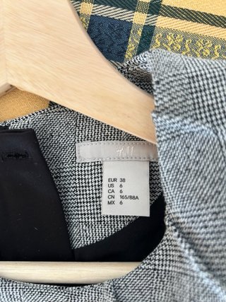 Vestido H&M gris manga corta