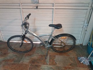 Bicicleta BTWIN plateada