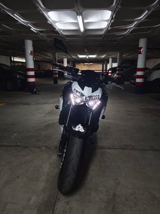 Kawasaki Z900 2020 • 16.300 km • Muy cuidada