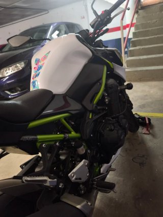Kawasaki Z900 2020 • 16.300 km • Muy cuidada