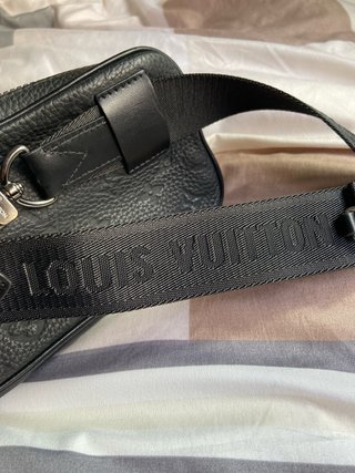 Riñonera Louis Vuitton Negra