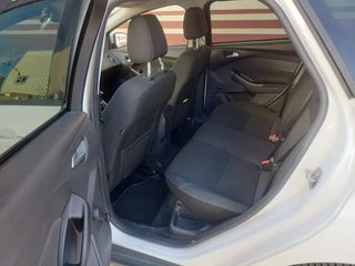 ALQUILER FORD FOCUS RANCHERA
