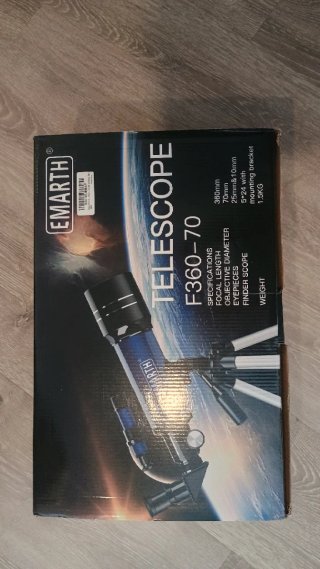 Telescopio astronómico azul