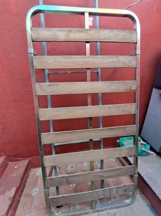 Somier cama 90 con patas Recoger,no se lleva