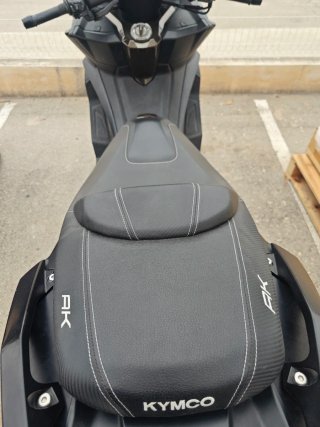Kymco AK 550 Negra