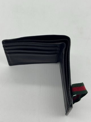 Cartera Gucci Negra con Raya Verde y Roja