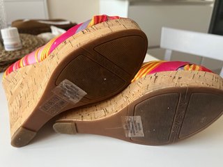 Sandalias de verano con cuña