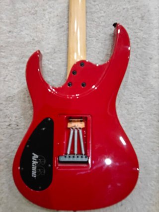 GUITARRA LAG + AMPLIFICADOR Y ACCESORIOS