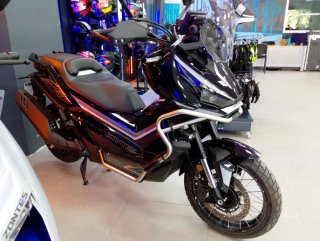 ZONTES 368G Negra Scooter
