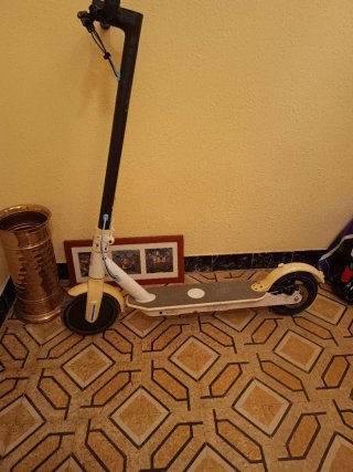 Patinete Eléctrico Floatup S.L. 250W casi nuevo