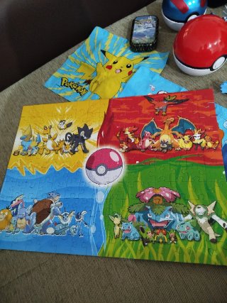 Lote Pokémon: Peluches, Figuras y Más