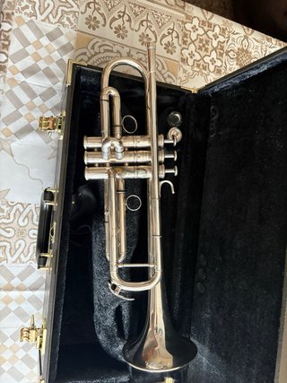 Trompeta Yamaha Xeno 8335RGS