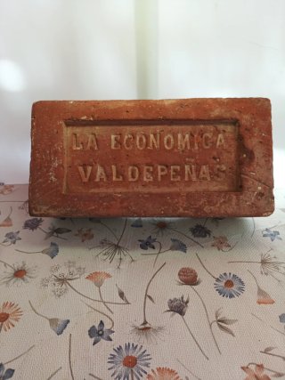Ladrillo antiguo La Económica Valdepeñas