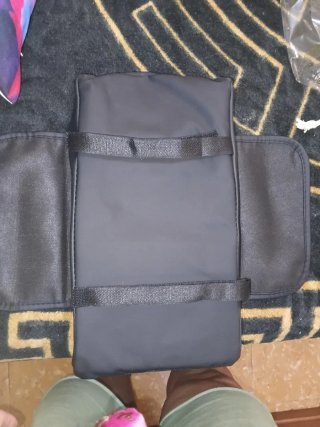 Reposabrazos para coche negro completamente nuevo