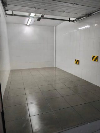 Alquilo garaje cabinado en Benidorm