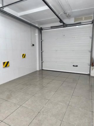 Alquilo garaje cabinado en Benidorm