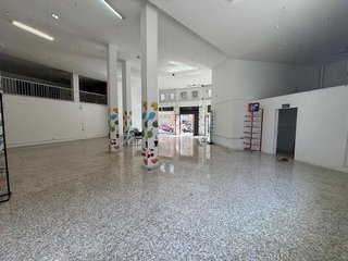 Local comercial en alquiler en La Roureda en Viladecans