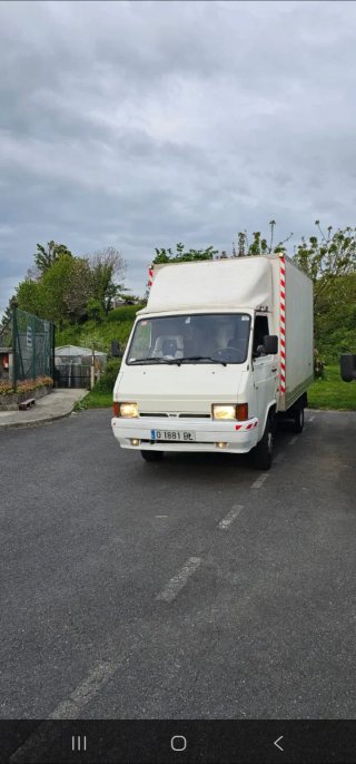 Nissan Trade 1997