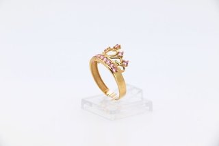 ANILLO GRANDE CORONA CIRCONITAS ROSAS. Oro 18k.