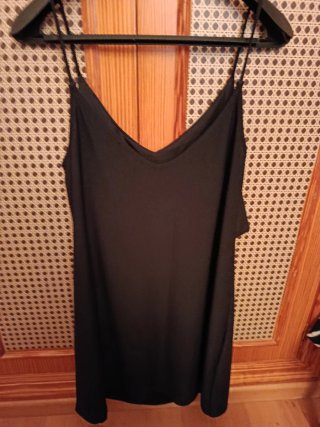 Vestido negro corto