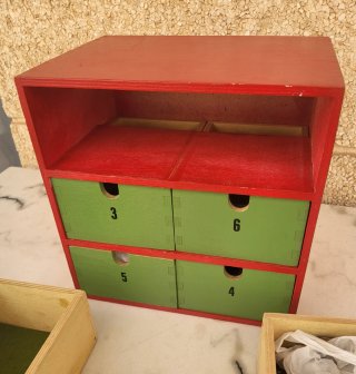 Cajonera de madera con 6 cajones
