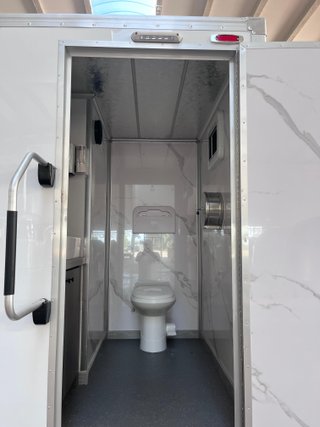 Remolque Baño Portátil