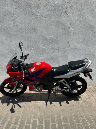 Honda CBR125R 2006 - 6.700 km