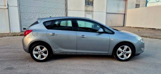 Opel Astra 2013