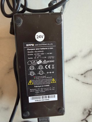 Cargador Bici Eléctrica Negro 24V