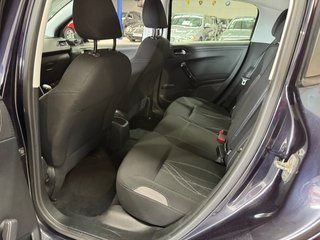 Peugeot 208  1.0 vti