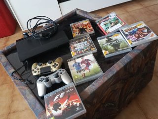 Consola PS3 + 7 Juegos + 2 Mandos
