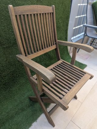 Sillas plegables de madera. (Juego de dos).