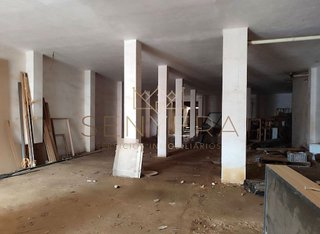 Local comercial en venta en Camí Real en Valencia