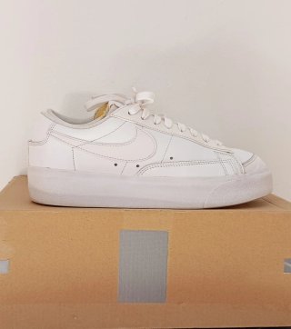 Nike Blazer Talla 40.5 Blancas