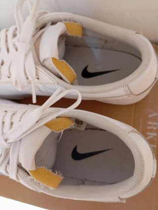 Nike Blazer Talla 40.5 Blancas