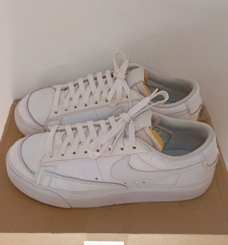 Nike Blazer Talla 40.5 Blancas