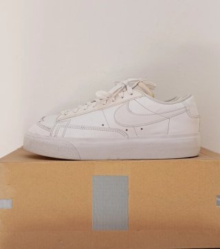 Nike Blazer Talla 40.5 Blancas