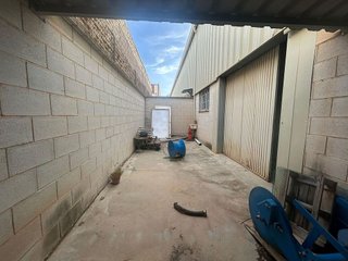 Nave industrial en venta en Zona de la Vega en Antequera