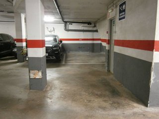 Garaje en venta en Centre en Badalona