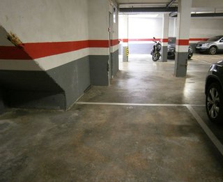Garaje en venta en Centre en Badalona