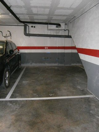 Garaje en venta en Centre en Badalona