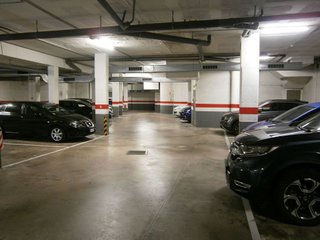Garaje en venta en Centre en Badalona