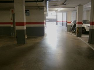 Garaje en venta en Centre en Badalona